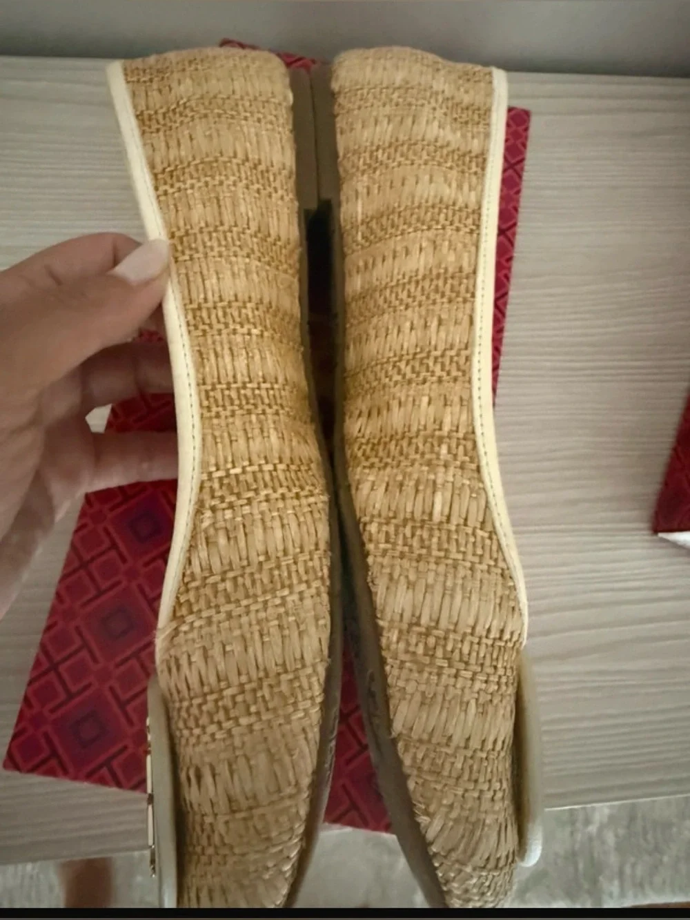 Tory Burch Flats: CHELSEA BALLET-PRINT HAIRCALF/GROSGRAIN Raffia